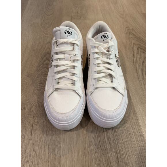 Nike Women's Court Legacy Lift Platform Sneaker White with Geo Print Swoosh Sz 9 - Picture 1 of 9